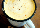 Golden latte végane de chez Wild & the Moon © Cookismo.fr