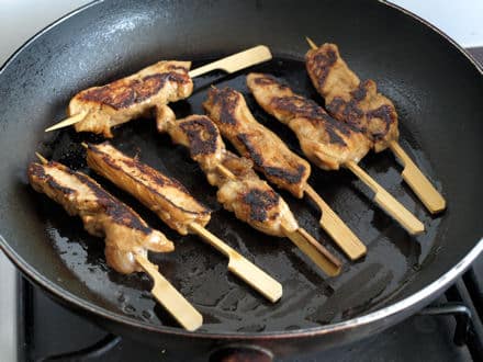 Cuisson des brochettes de poulet