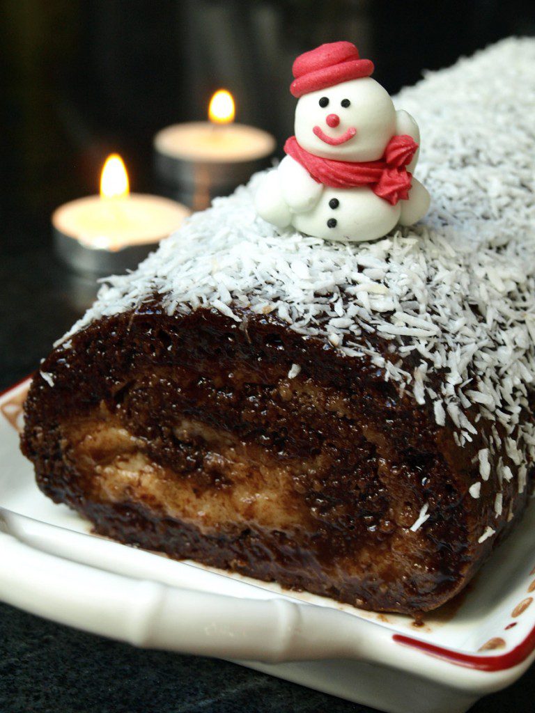 Bûche de Noël poire & amande sans gluten, sans lactose - Cookismo Bûche de Noël poire & amande sans gluten, sans lactose - Cookismo