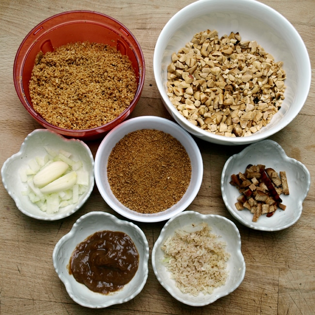 Ingrédients de la sauce "satay" aux cacahuètes