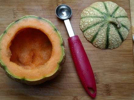 Melon charentais évidé