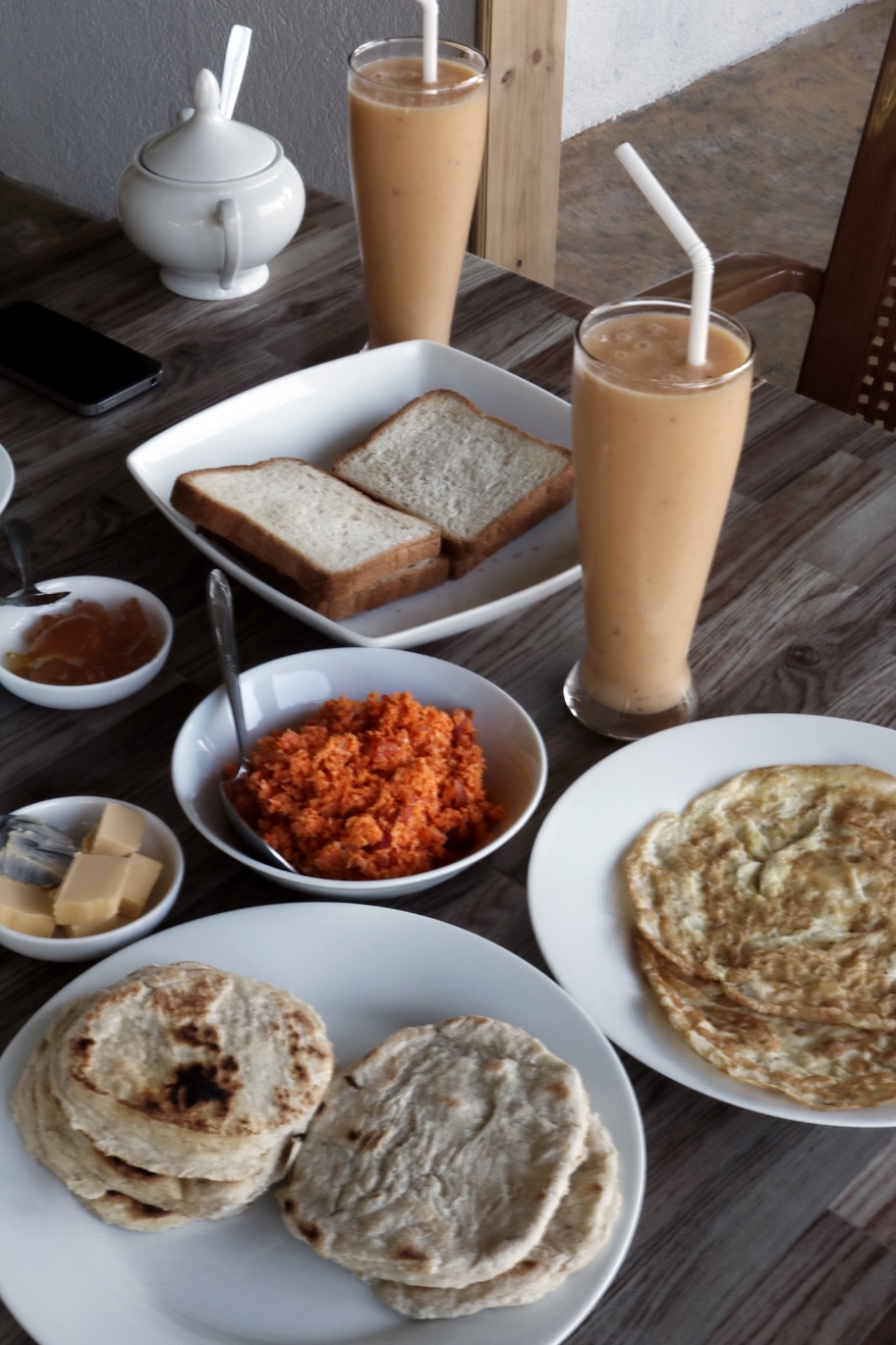Petit déjeuner sri-lankais - Srilankan breakfast