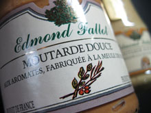 La moutarde Fallot est la seule à être fabriquée de manière traditionnelle.