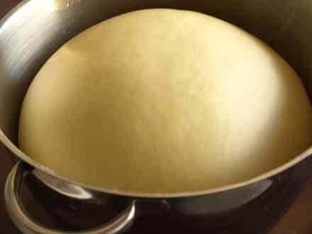 Pâte à brioche gonflée 