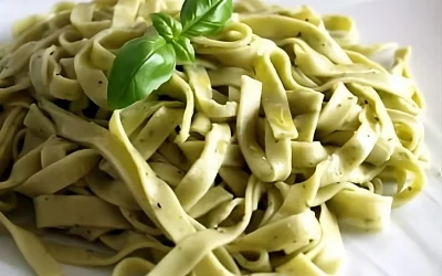 Tagliatelles fraîches au basilic