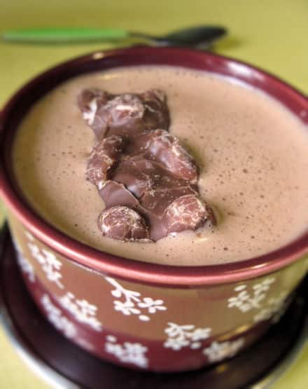 Boule de chocolat chaud au lait à la guimauve – Pâtisserie Le Far