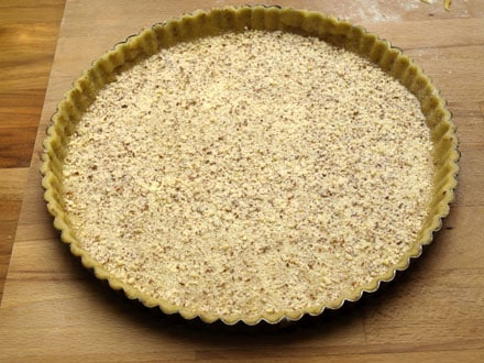Fond de tarte recouvert d'amandes en poudre