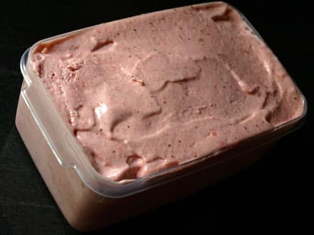 Bac de glace fraise coco