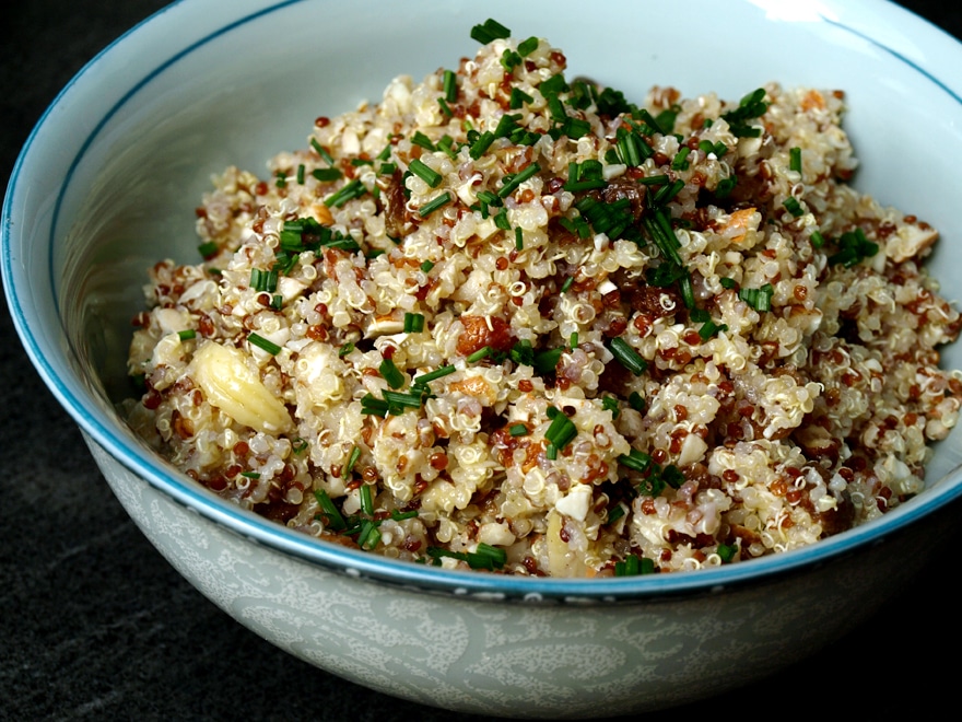 Salade de quinoa aux châtaignes et fruits secs